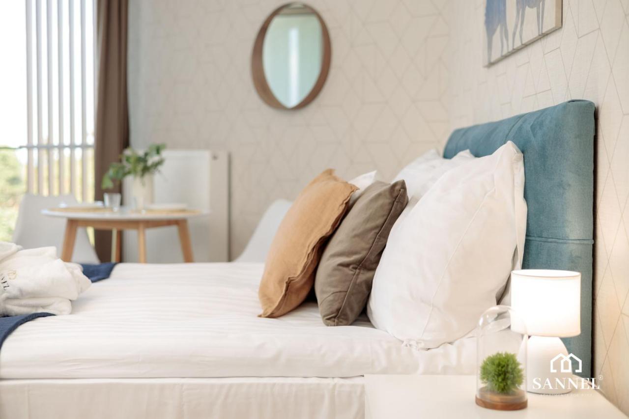 Apartament Horizon Z Dostepem Do Basenow,Strefy Saun,Jacuzzi- Pinea Apartments Pobierowo-Sannel Apartments For Rent Extérieur photo